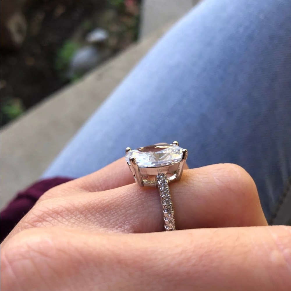 New Big Oval 925 Silver Elegant Diamond Ring - Picture 7 of 11